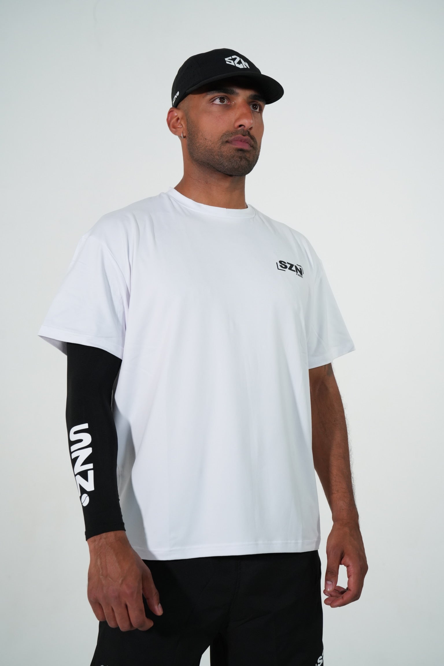 SZN COMPRESSION SLEEVE- BLACK
