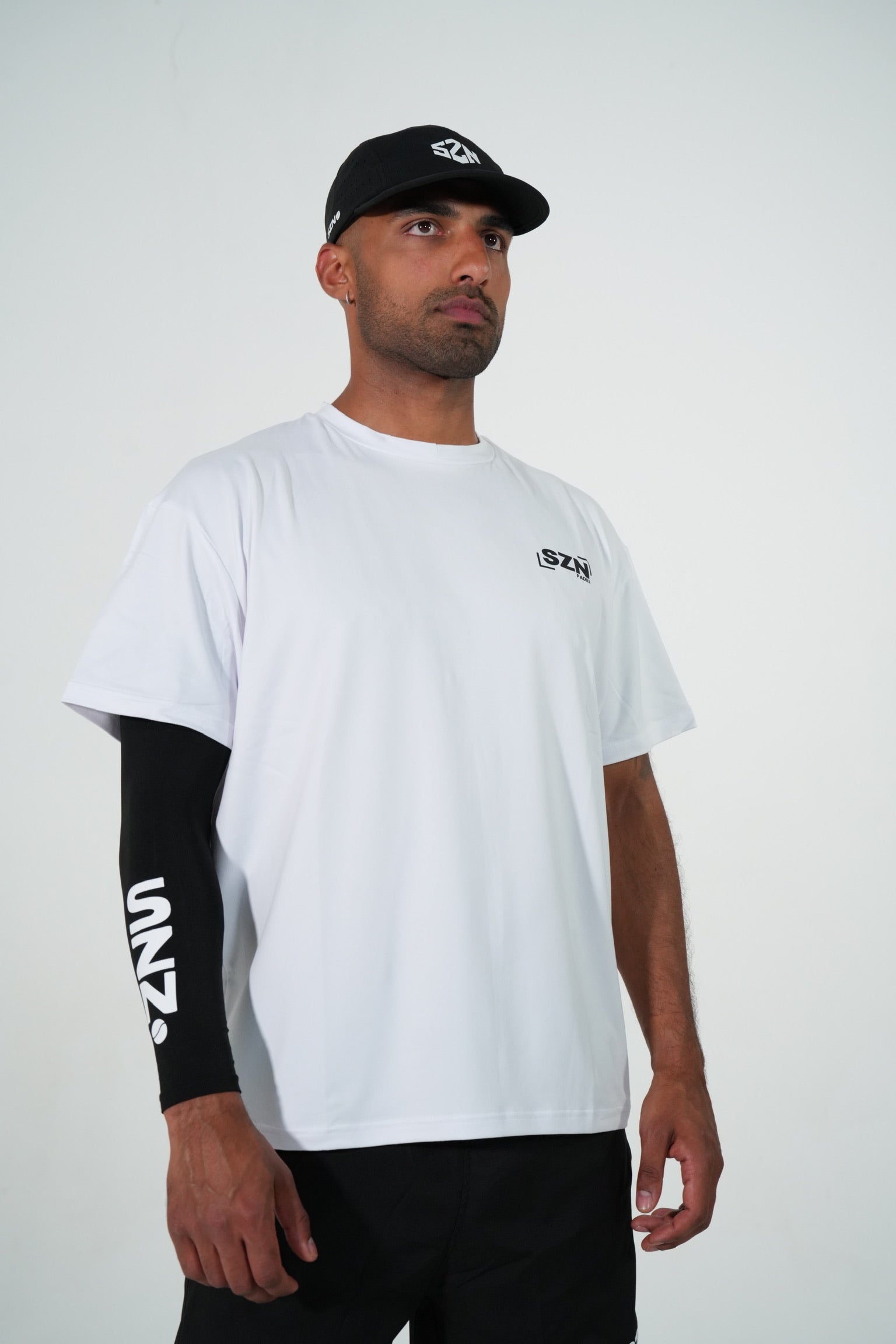 SZN COMPRESSION SLEEVE- BLACK