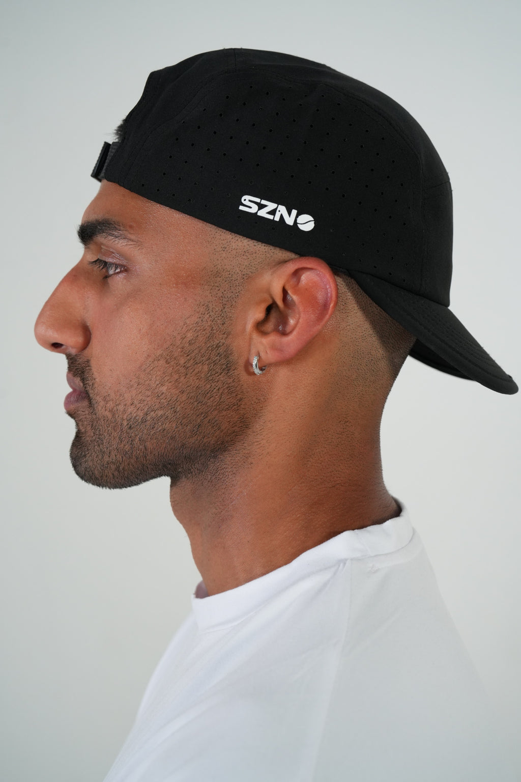 SZN PERFORMANCE CAP- BLACK