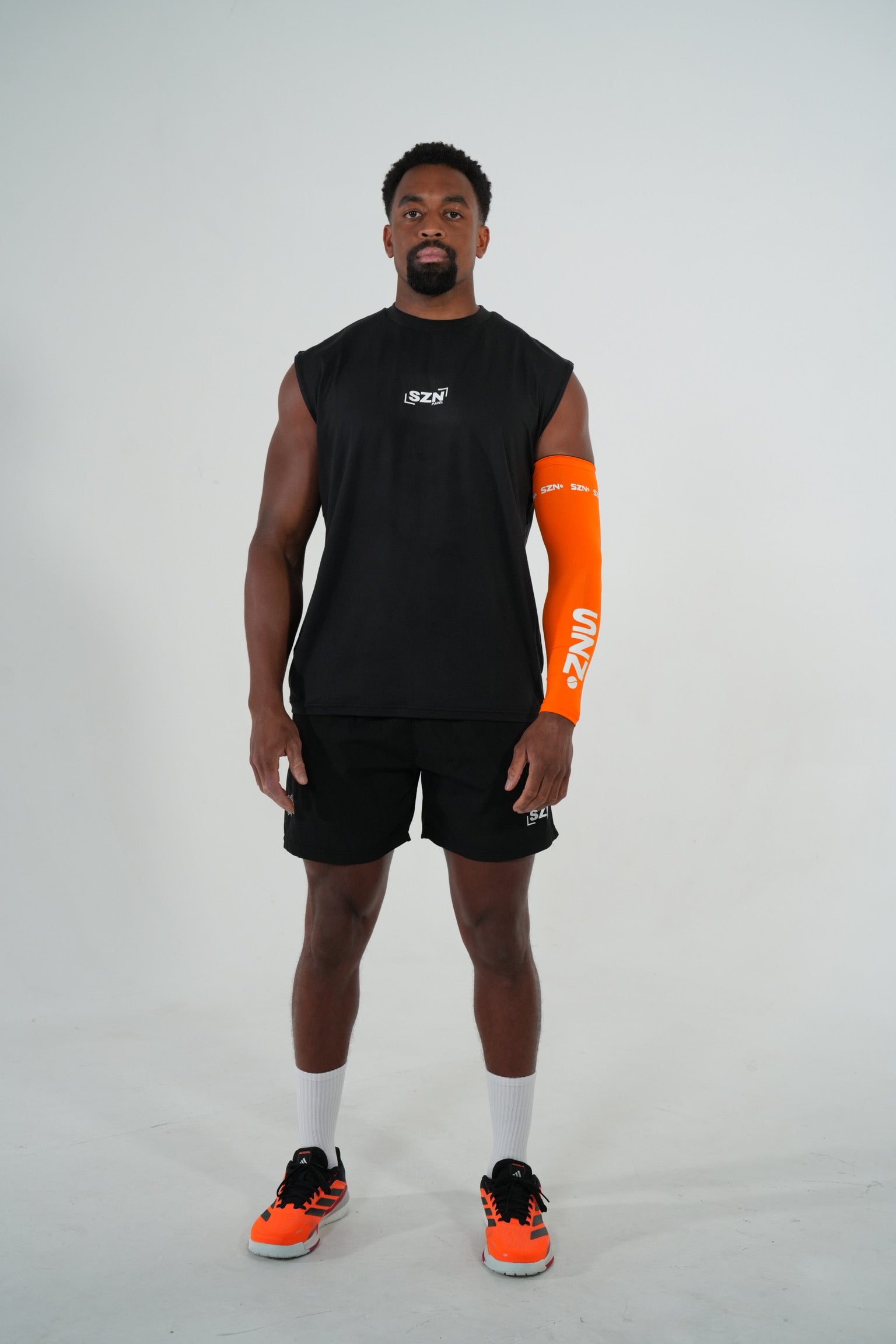 COURT VEST- BLACK