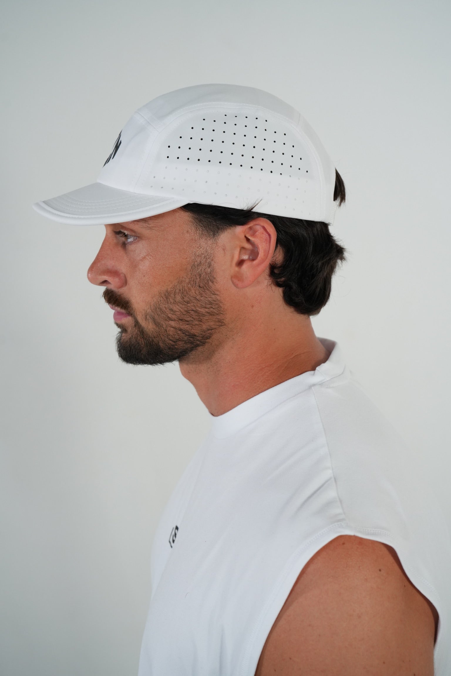 SZN PERFORMANCE CAP- WHITE