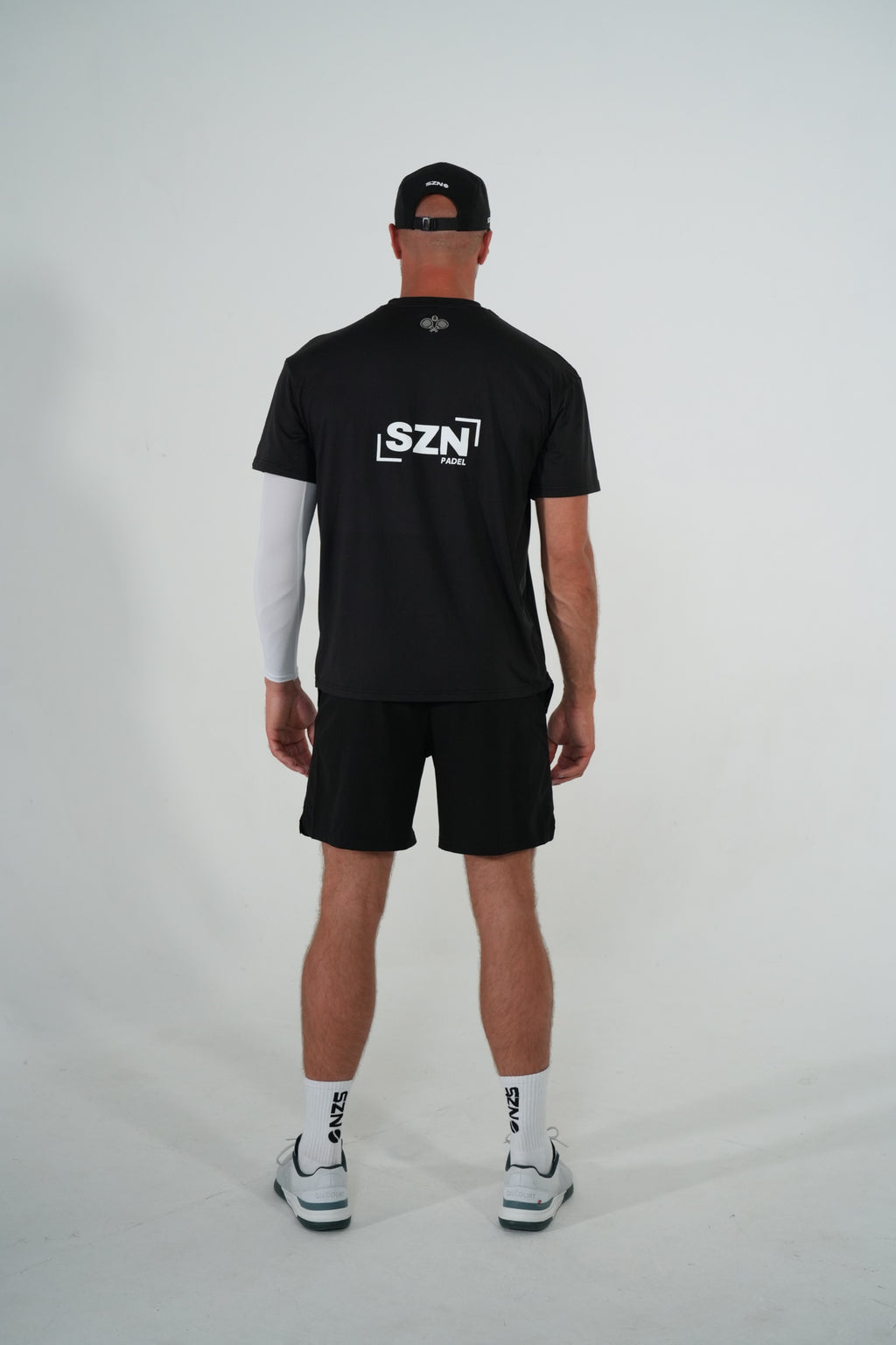 COURT TEE- BLACK