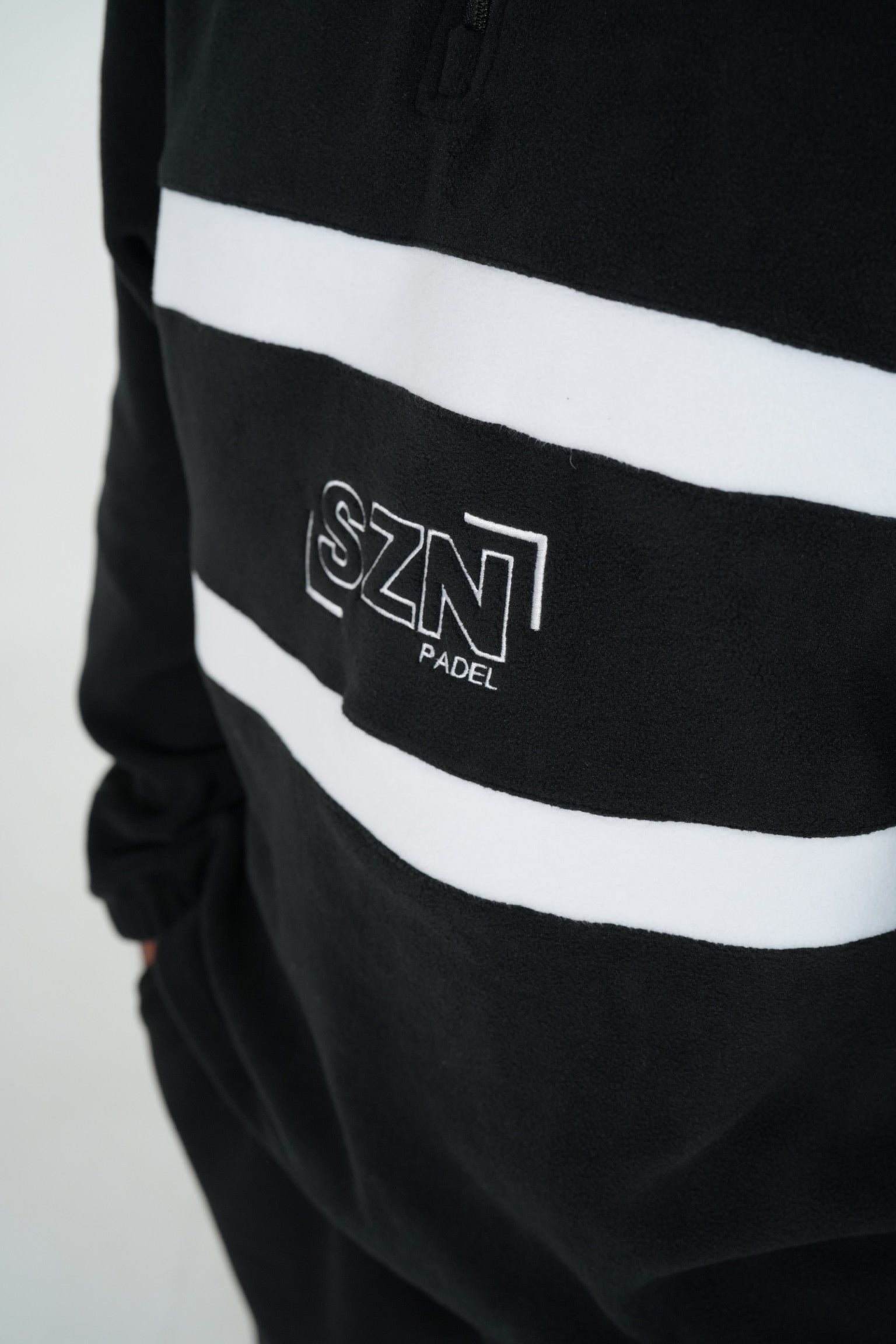 FLEECE- HALF ZIP